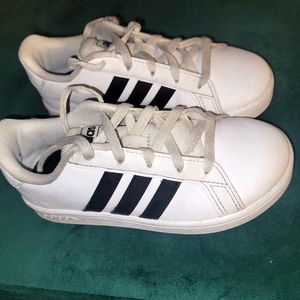 Adidas Grand Court Lifestyle Kids' Shoes 11.5 Used